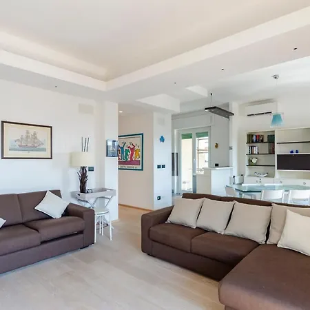 Apartman Joivy Great Flat With Sea View