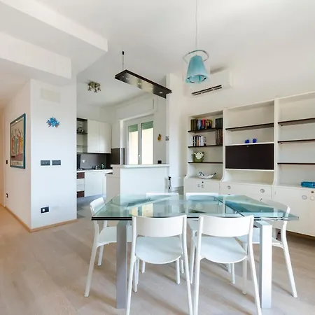 Joivy Great Flat With Sea View Appartamento Genova